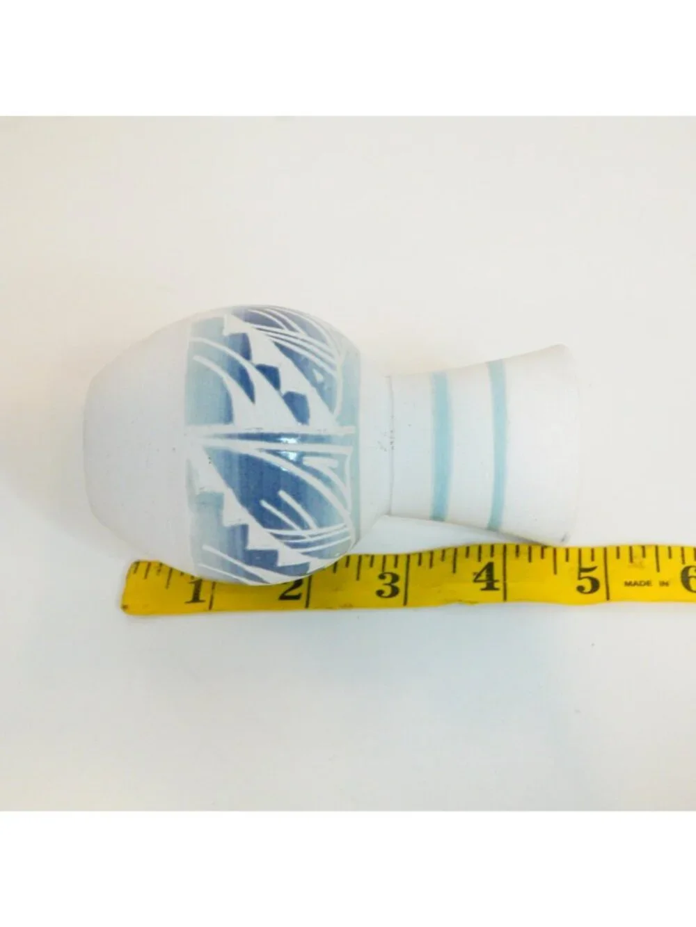 Vintage R. Gonza Mexican Pottery Bud Vase Blue White Hand Painted 4.75 Inches